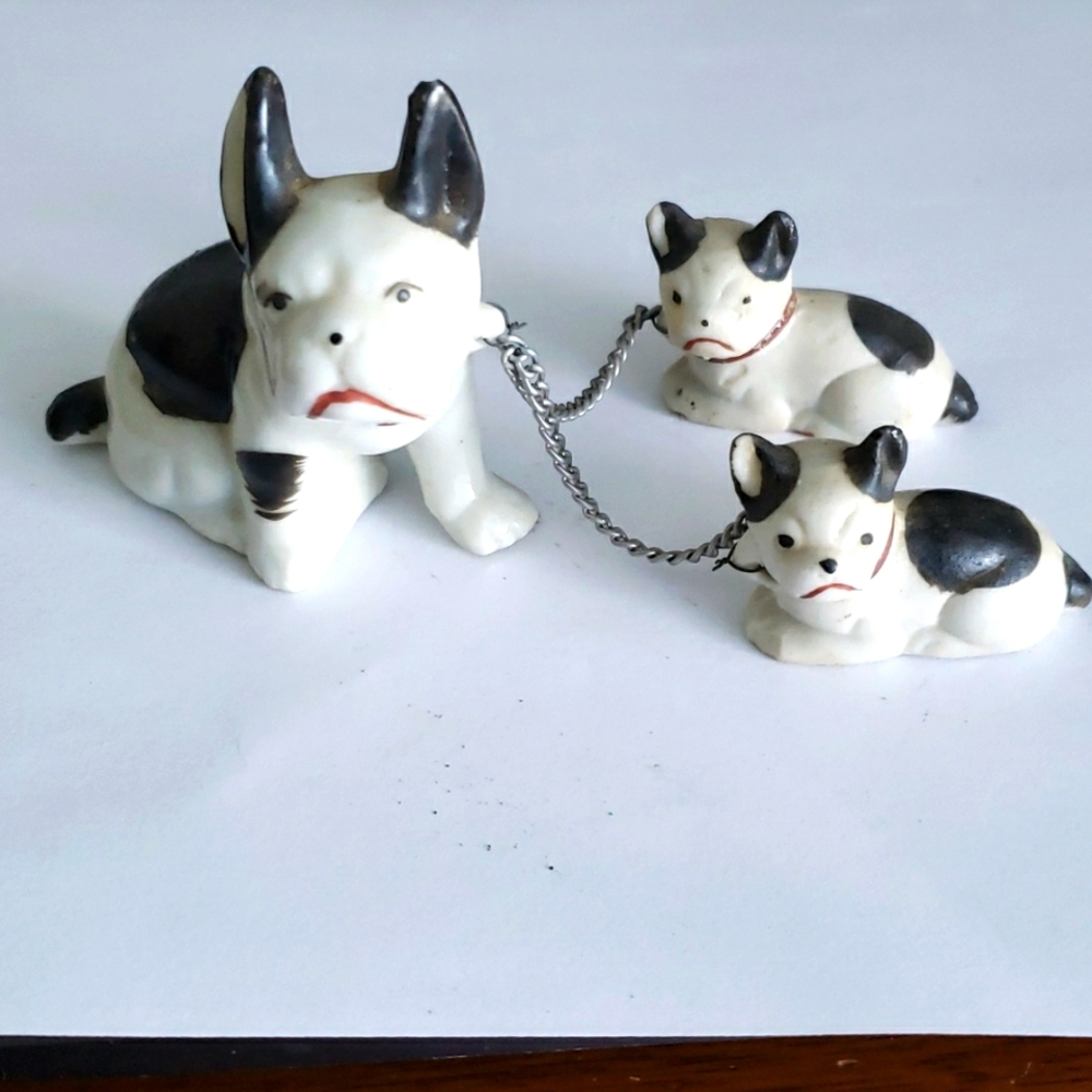 Vintage Mother and 2 puppies all leashed together Made in Japan
